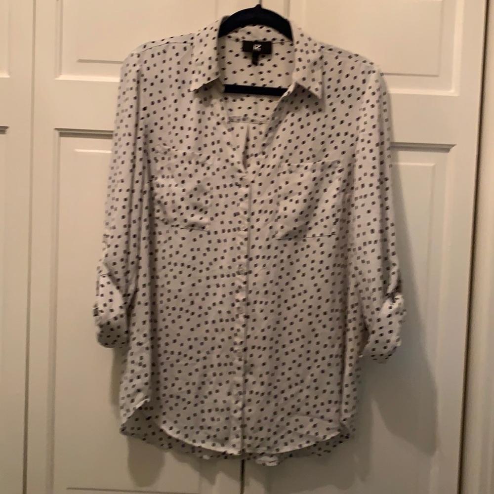 Everyday blouse for brunch, lunch or the ofc.
